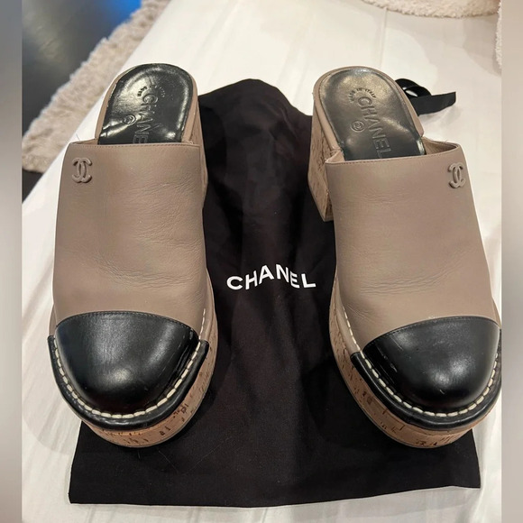 Chanel Cocomark Bi color sabo Sandal Clog - Picture 2 of 7